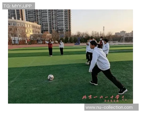 回龙观足球超级联赛激情四溢球迷共聚一堂见证荣耀时刻 回龙观足球超级联赛激情四溢球迷共聚一堂见证荣耀时刻